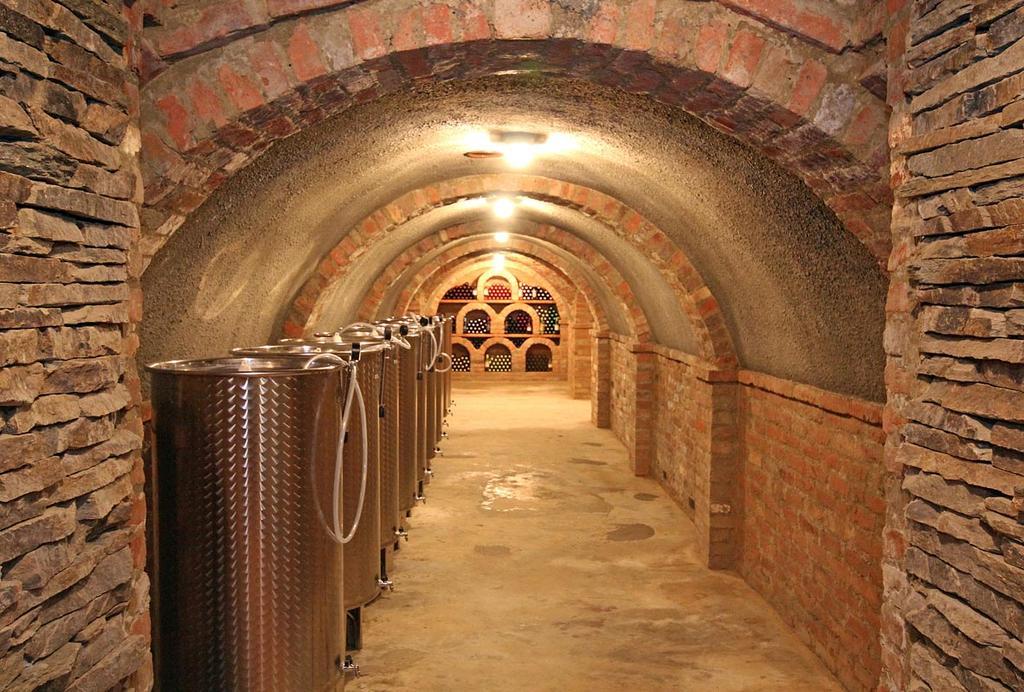 Penzion Kallai A Vinaren Filakovo Exterior foto